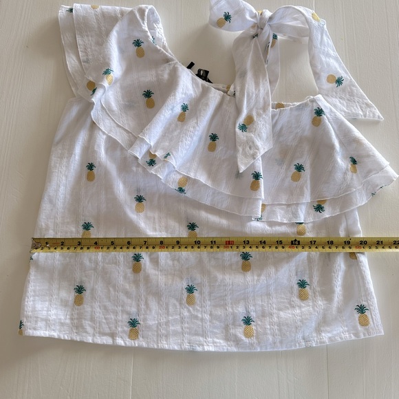 Pineapple Ruffle Top Size Small - Picture 2 of 7